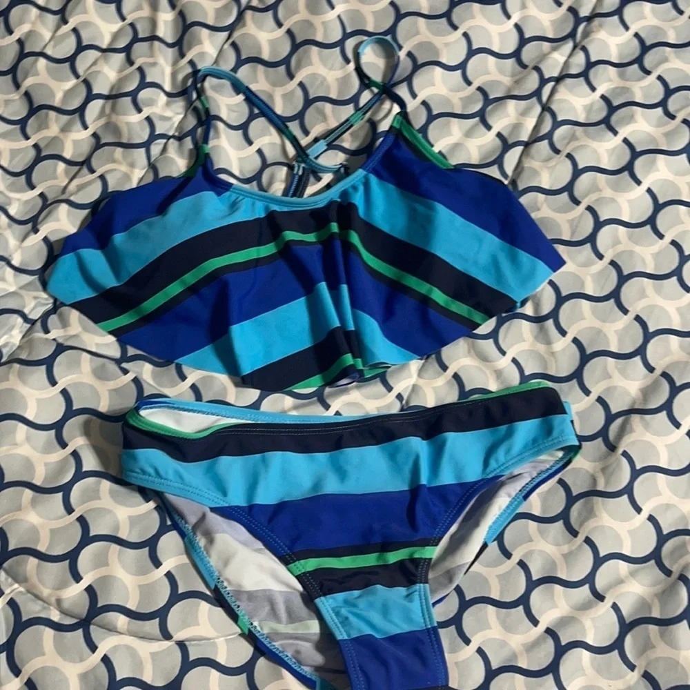 NWOT girl’s 2 pc swim